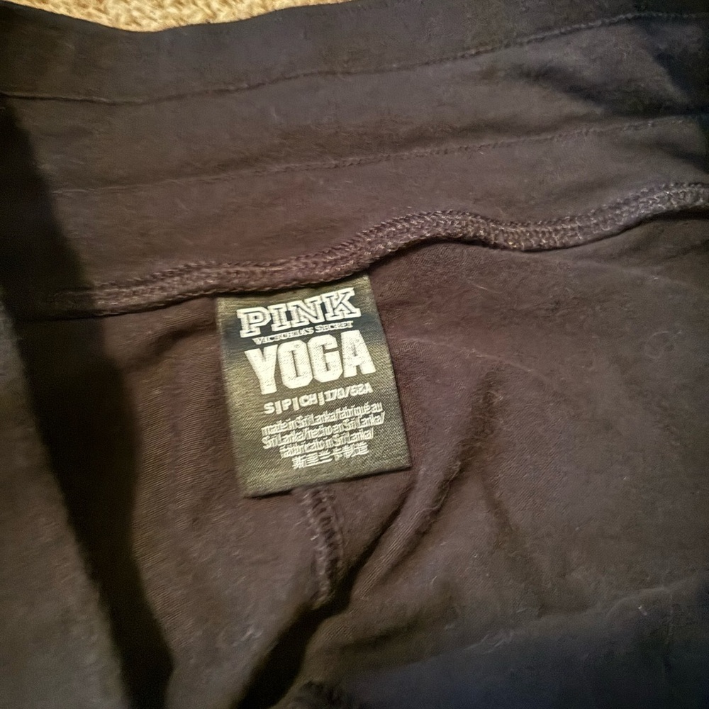 PINK Victoria's Secret Black and White Leggings - Picture 2 of 3